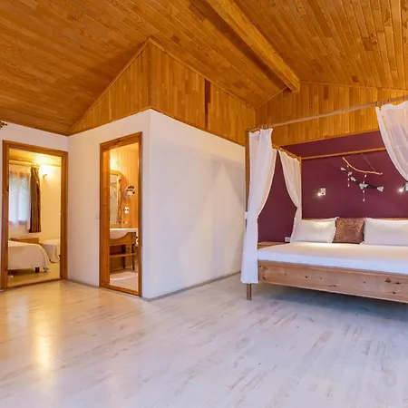 Etenna Beach Bungalows Bed & Breakfast